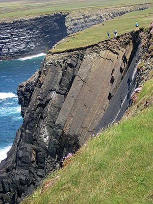 outcrops-book-gives-deep-look-fig4