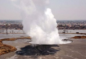 vexing-mud-flow-cause-disputed-fig2